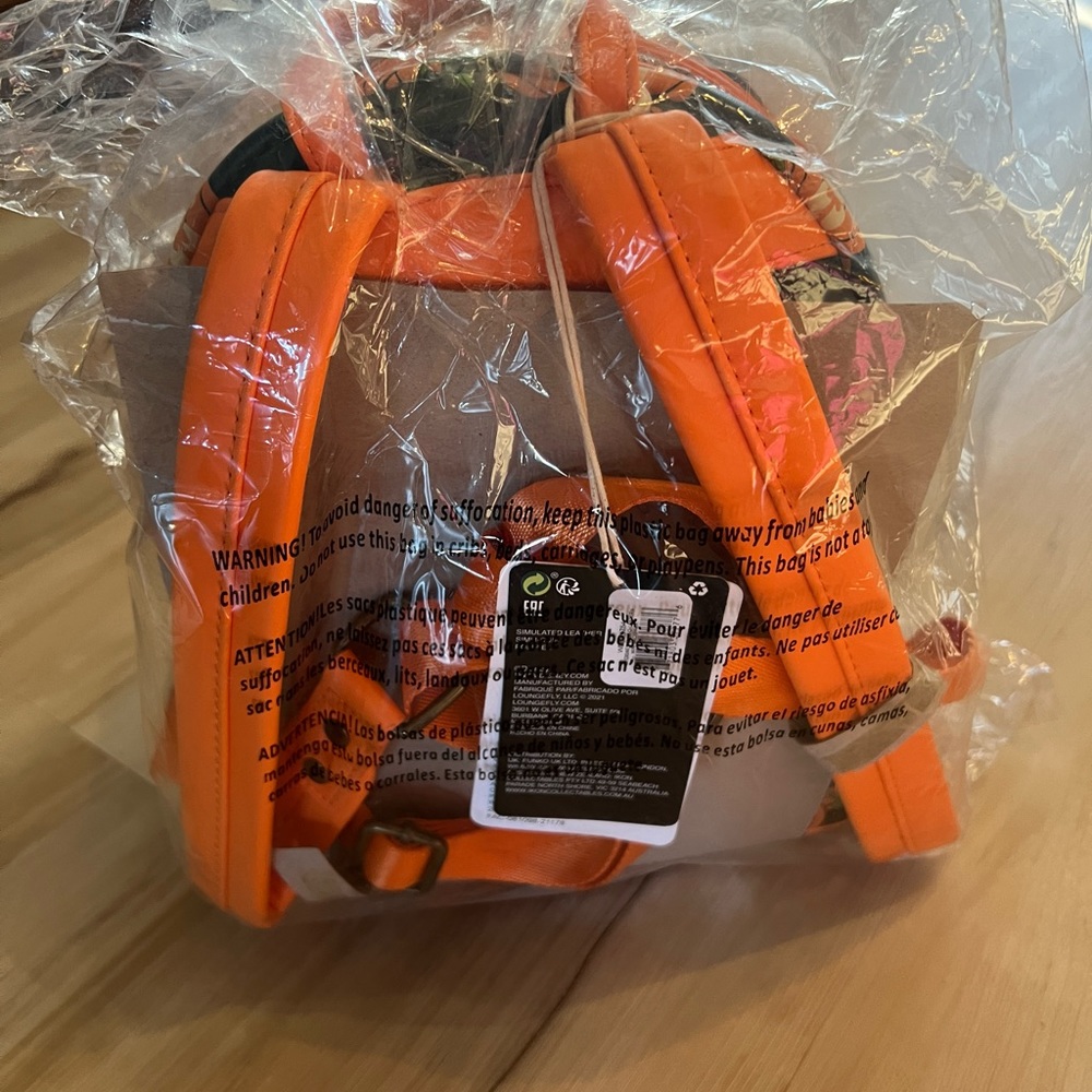 Mickey Pumpkin Loungefly bag, new with tags - Picture 2 of 3